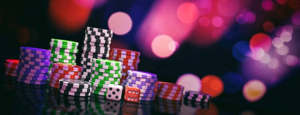 hondatogel mobile app interface showing slot games and live casino options